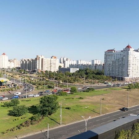 Stylish Panoramic Apartments. Smartplaza. Metro Minskaya كييف المظهر الخارجي الصورة