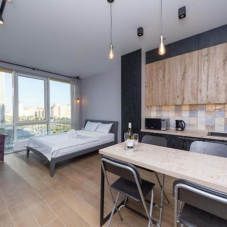 Stylish Panoramic Apartments. Smartplaza. Metro Minskaya كييف المظهر الخارجي الصورة