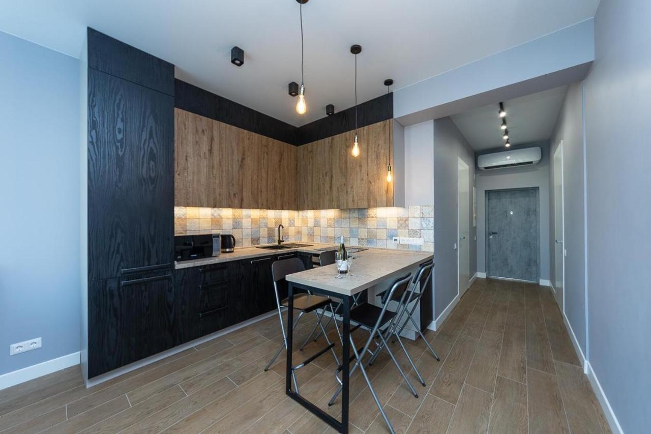 Stylish Panoramic Apartments. Smartplaza. Metro Minskaya كييف المظهر الخارجي الصورة