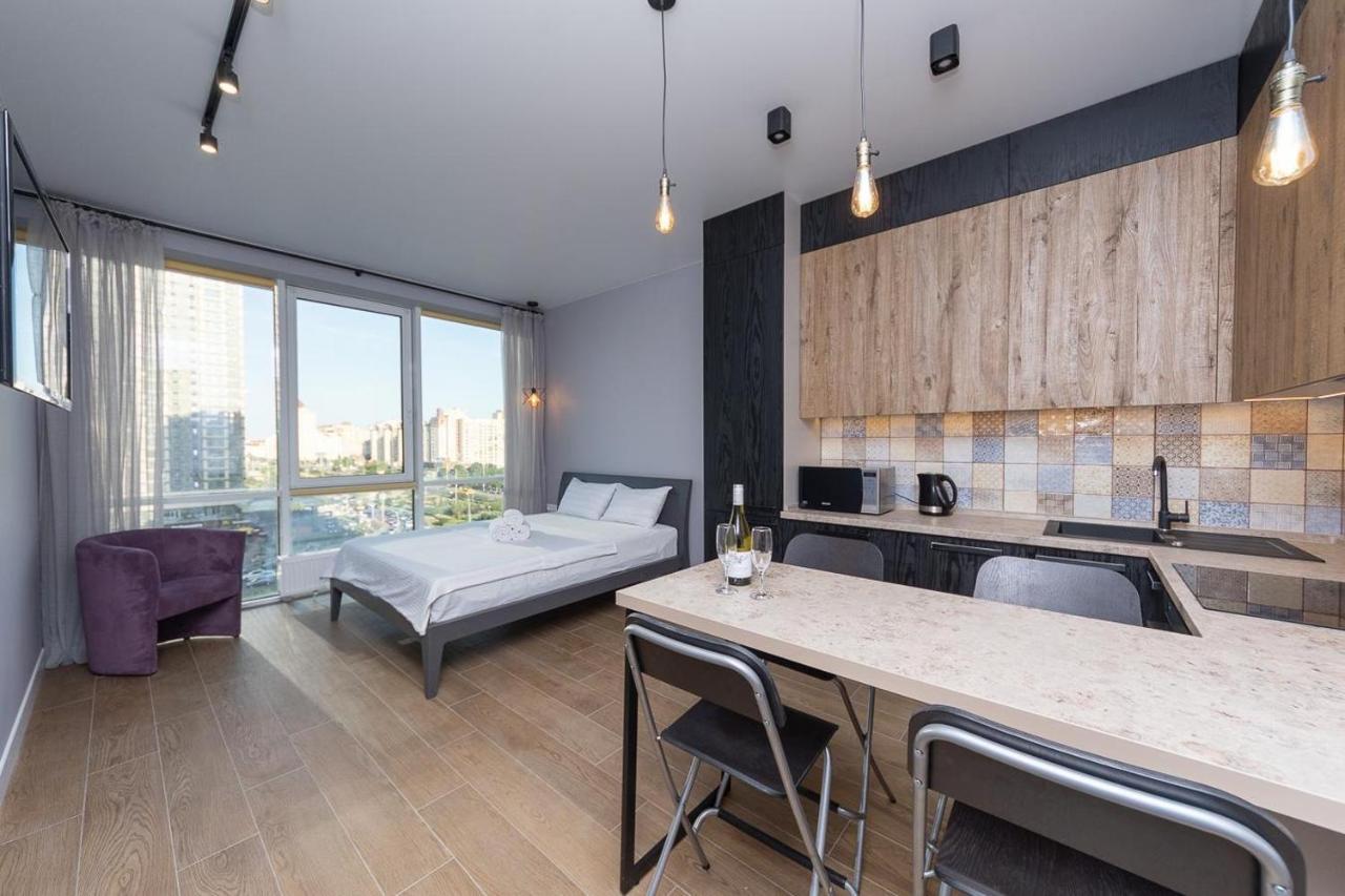 Stylish Panoramic Apartments. Smartplaza. Metro Minskaya كييف المظهر الخارجي الصورة