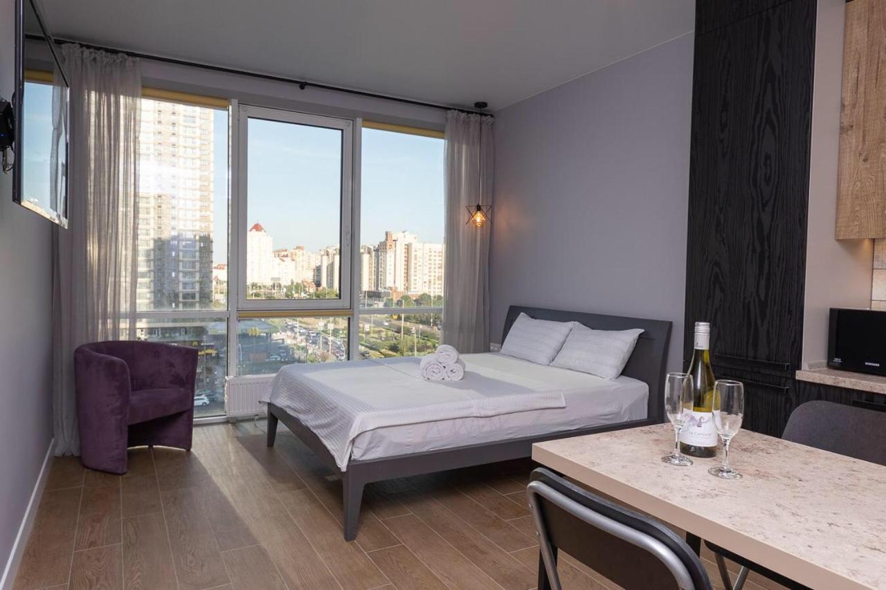 Stylish Panoramic Apartments. Smartplaza. Metro Minskaya كييف المظهر الخارجي الصورة