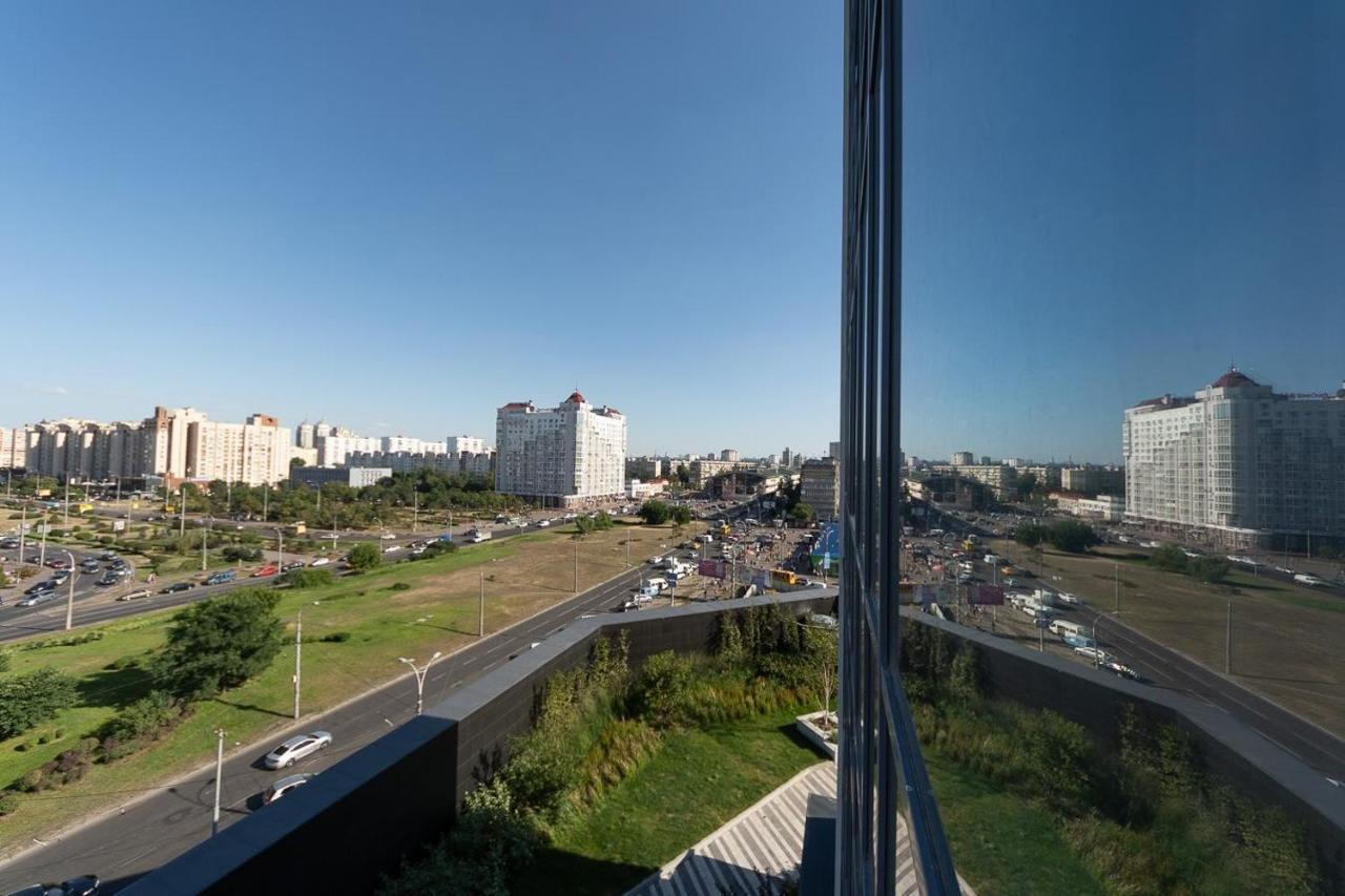 Stylish Panoramic Apartments. Smartplaza. Metro Minskaya كييف المظهر الخارجي الصورة